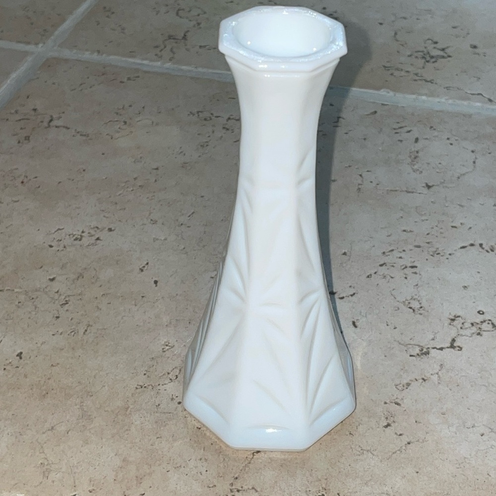 Vintage Hoosier Glass White Milk Glass Bud Vase 4063-B Star Burst 6" Opaque